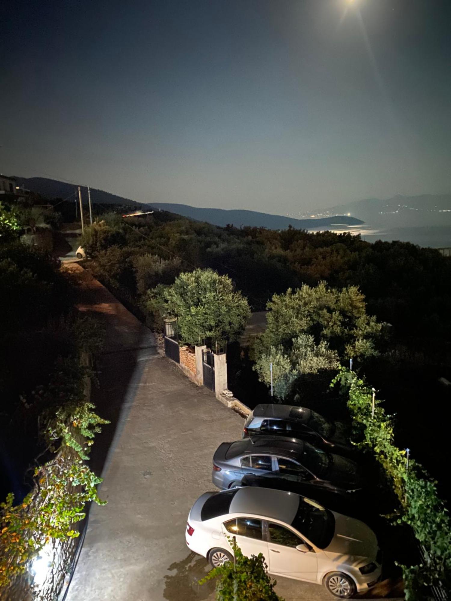 Апартаменты Erika'S House Лукове Экстерьер фото